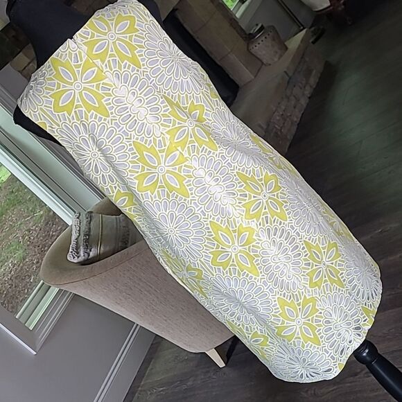 Weston sz M lemon lace overlay dress - Picture 3 of 11